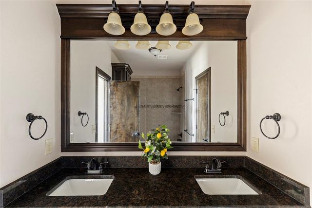 2324 Merlot Court, Edmond, OK 73012