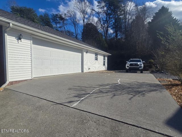 316 Bowers Park Circle, Knoxville, TN 37920