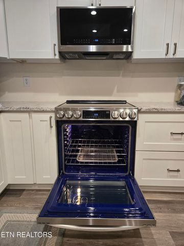 316 Bowers Park Circle, Knoxville, TN 37920