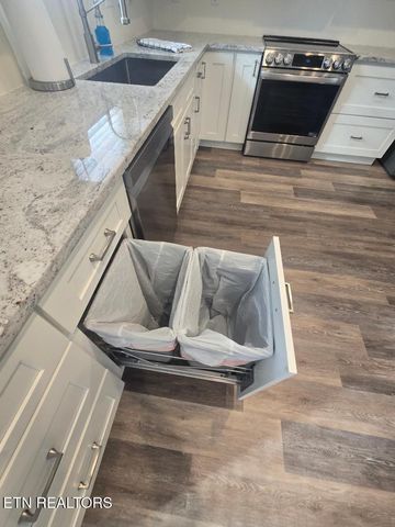 316 Bowers Park Circle, Knoxville, TN 37920