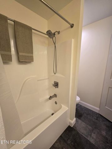 316 Bowers Park Circle, Knoxville, TN 37920