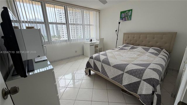1825 S Ocean Drive 509, Hallandale Beach, FL 33009