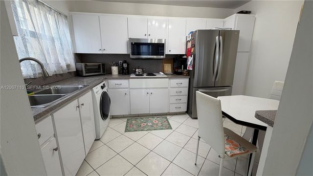 1825 S Ocean Drive 509, Hallandale Beach, FL 33009