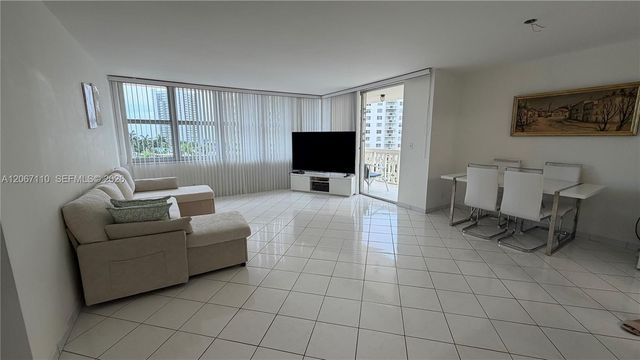 1825 S Ocean Drive 509, Hallandale Beach, FL 33009