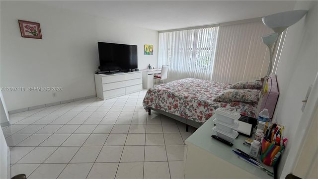 1825 S Ocean Drive 509, Hallandale Beach, FL 33009