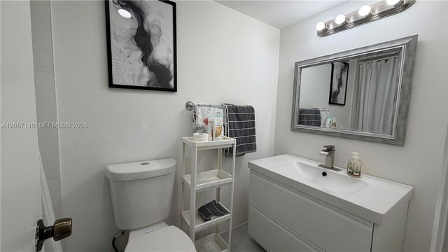 1825 S Ocean Drive 509, Hallandale Beach, FL 33009