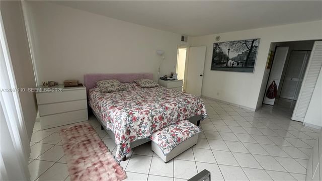 1825 S Ocean Drive 509, Hallandale Beach, FL 33009