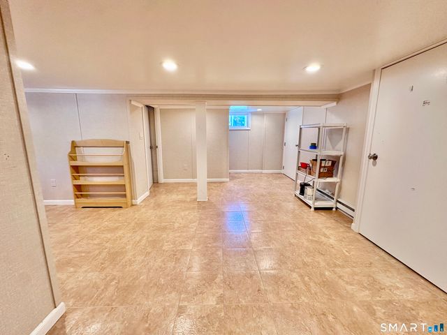 416 Lighthouse Road, New Haven, CT 06512