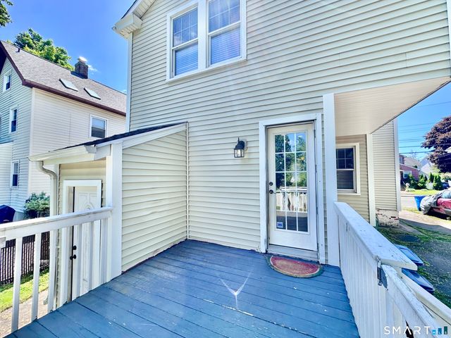 416 Lighthouse Road, New Haven, CT 06512