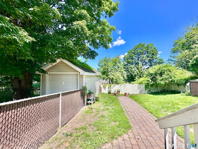 416 Lighthouse Road, New Haven, CT 06512