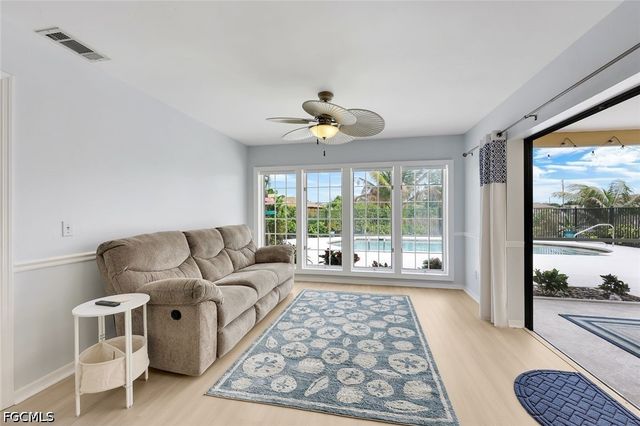 713 SW 39th TER, Cape Coral, FL 33914