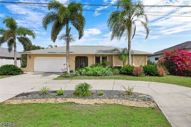 713 SW 39th TER, Cape Coral, FL 33914