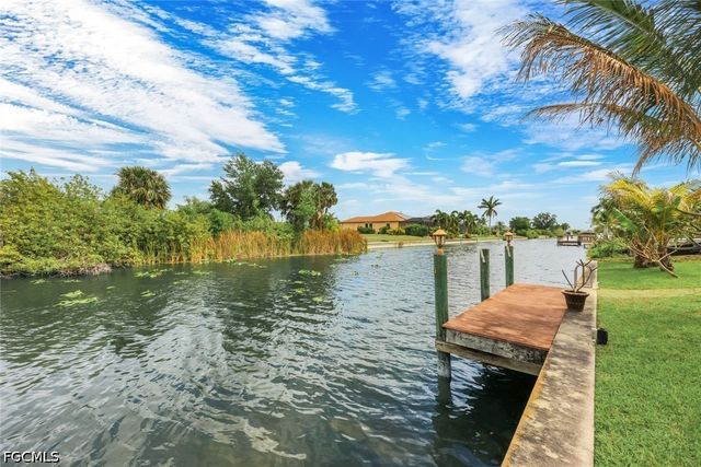 713 SW 39th TER, Cape Coral, FL 33914