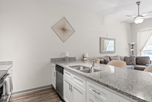 782 Riverfront Parkway 107, Chattanooga, TN 37402