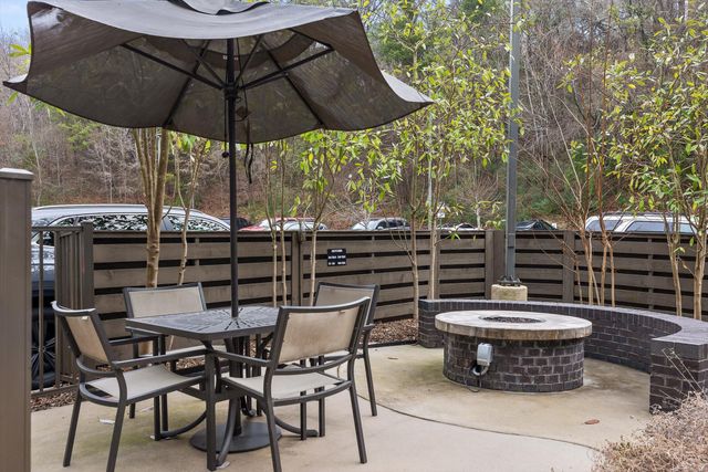 782 Riverfront Parkway 107, Chattanooga, TN 37402