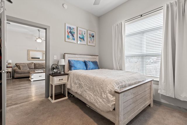 782 Riverfront Parkway 107, Chattanooga, TN 37402