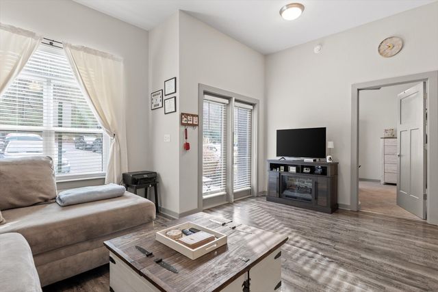 782 Riverfront Parkway 107, Chattanooga, TN 37402