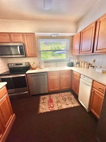 2067 Glenwood Terrace, Huntington, WV 25701