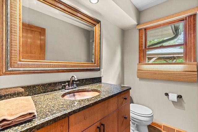 800 Sweetbriar COURT, Waukesha, WI 53186