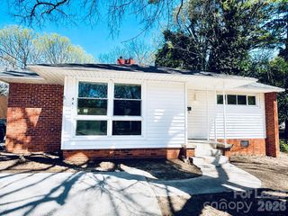 541 E Woodlawn Road, Charlotte, NC 28209