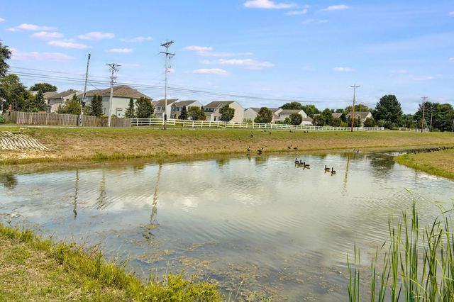 5760 Orchard Lakes Trail Drive, Canal Winchester, OH 43110