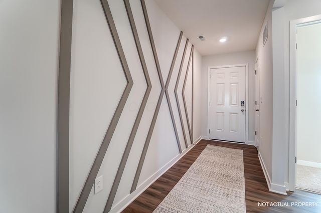 5760 Orchard Lakes Trail Drive, Canal Winchester, OH 43110