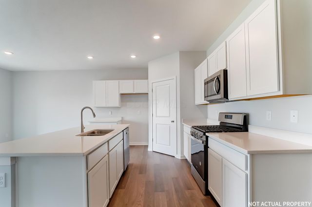 5760 Orchard Lakes Trail Drive, Canal Winchester, OH 43110