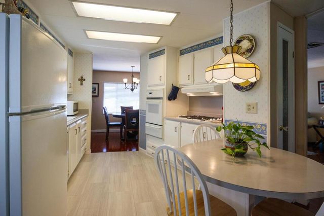 275 Burnett Ave, Morgan Hill, CA 95037