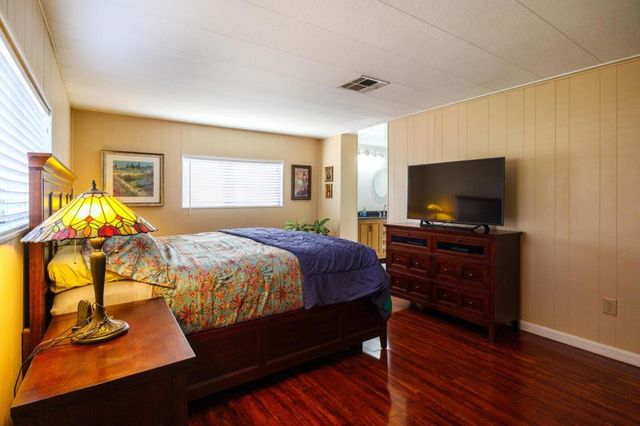 275 Burnett Ave, Morgan Hill, CA 95037