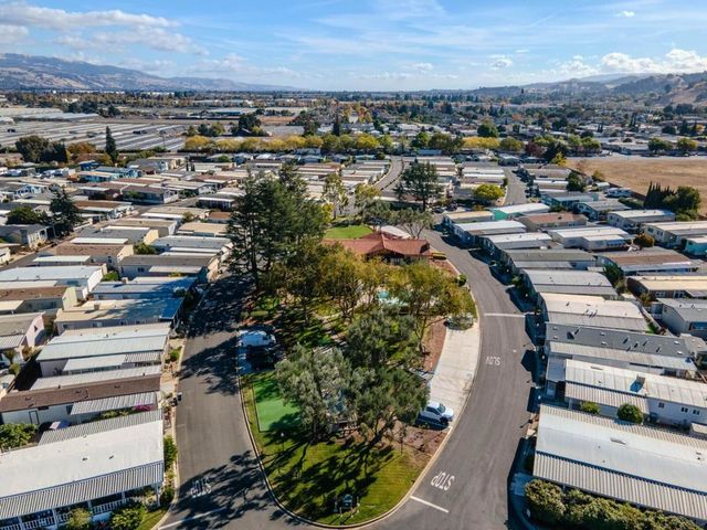 275 Burnett Ave, Morgan Hill, CA 95037