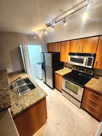 1020 Crystal Way L, Delray Beach, FL 33444