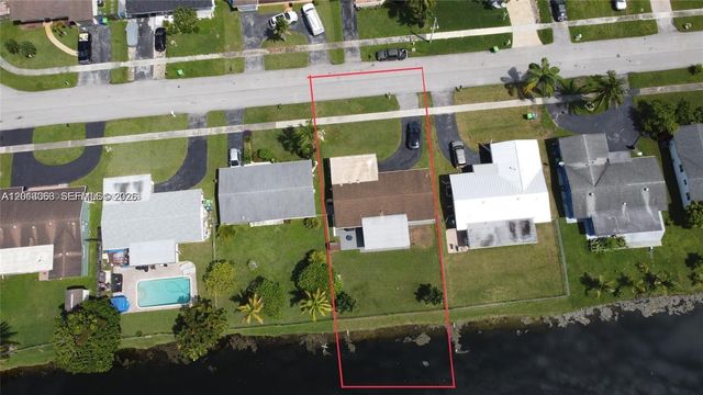 9590 NW 24th Pl, Sunrise, FL 33322