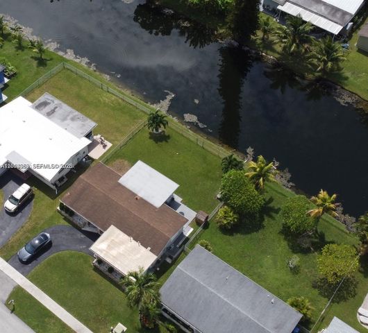 9590 NW 24th Pl, Sunrise, FL 33322