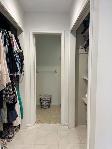 9590 NW 24th Pl, Sunrise, FL 33322