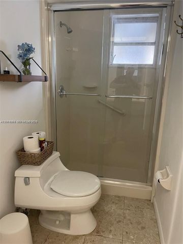 9590 NW 24th Pl, Sunrise, FL 33322
