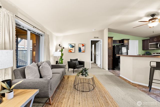 1910 2nd Avenue W, Bremerton, WA 98312