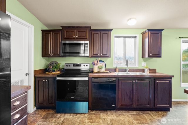 1910 2nd Avenue W, Bremerton, WA 98312