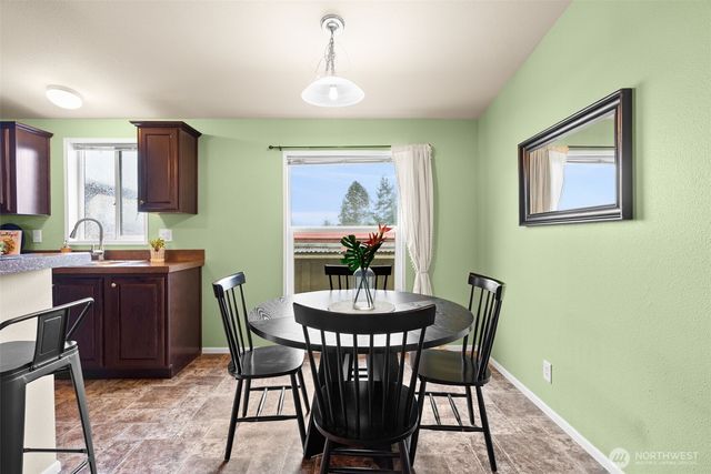 1910 2nd Avenue W, Bremerton, WA 98312