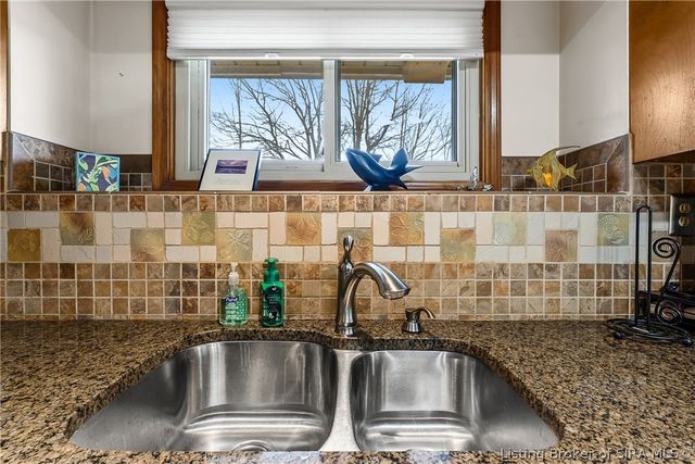 3620 Greenfield Drive, New Albany, IN 47150