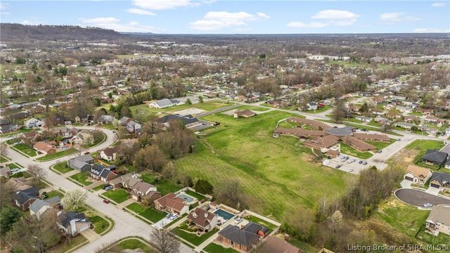 3620 Greenfield Drive, New Albany, IN 47150