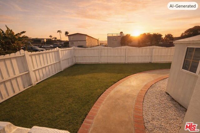 404 Venice Way, Los Angeles, CA 90291