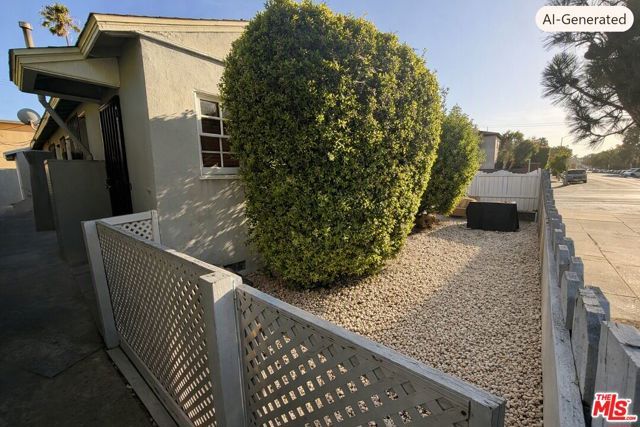 404 Venice Way, Los Angeles, CA 90291