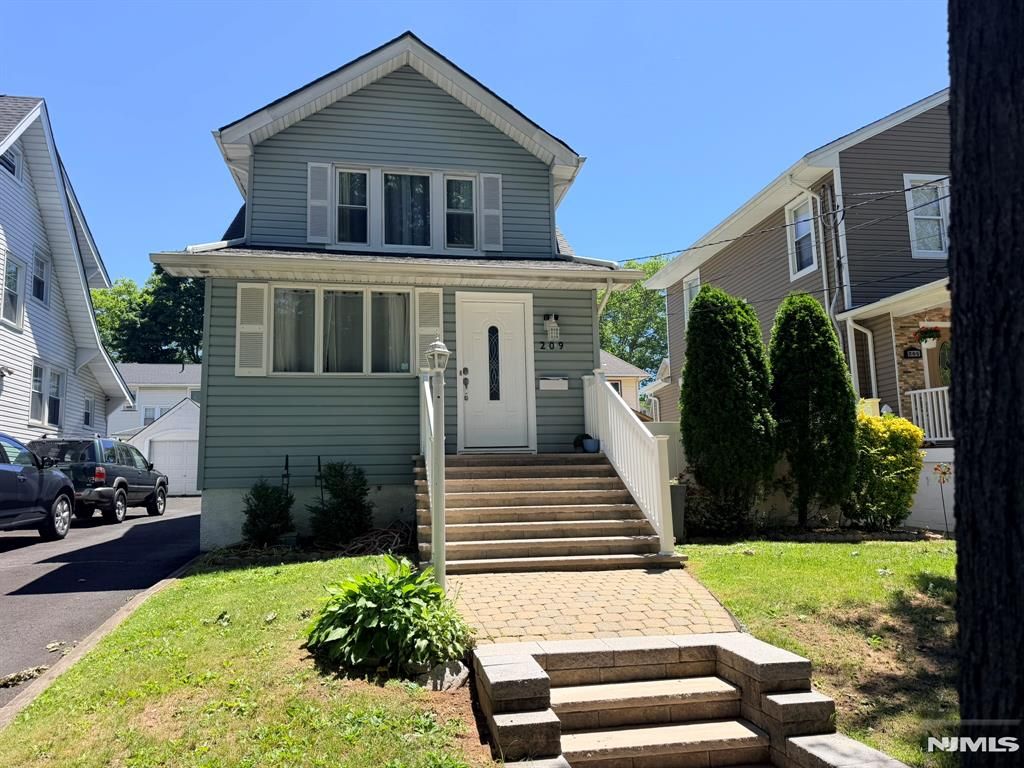 209 Summit Avenue, Bogota, NJ 07603
