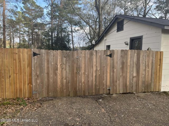 5552 Terry Road, Jackson, MS 39272