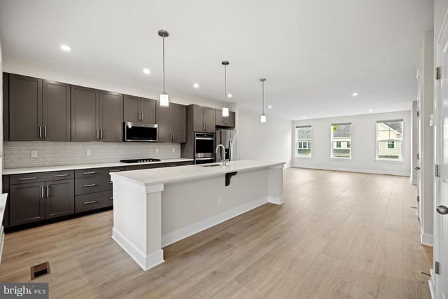1548 MEADOWLARK GLEN RD, Dumfries, VA 22026