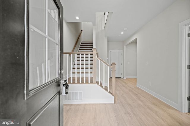 1548 MEADOWLARK GLEN RD, Dumfries, VA 22026
