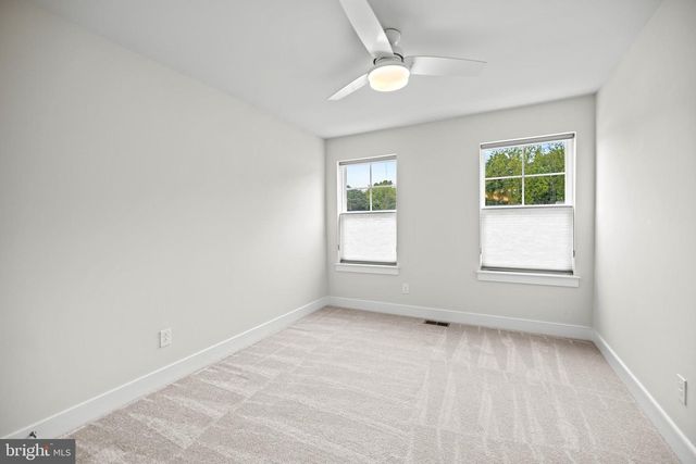 1548 MEADOWLARK GLEN RD, Dumfries, VA 22026