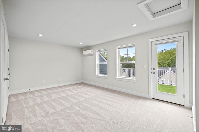 1548 MEADOWLARK GLEN RD, Dumfries, VA 22026