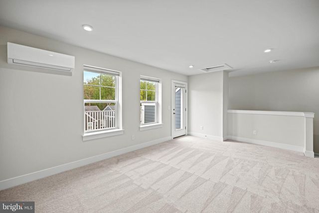 1548 MEADOWLARK GLEN RD, Dumfries, VA 22026