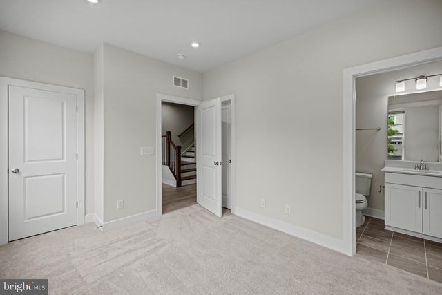 1548 MEADOWLARK GLEN RD, Dumfries, VA 22026